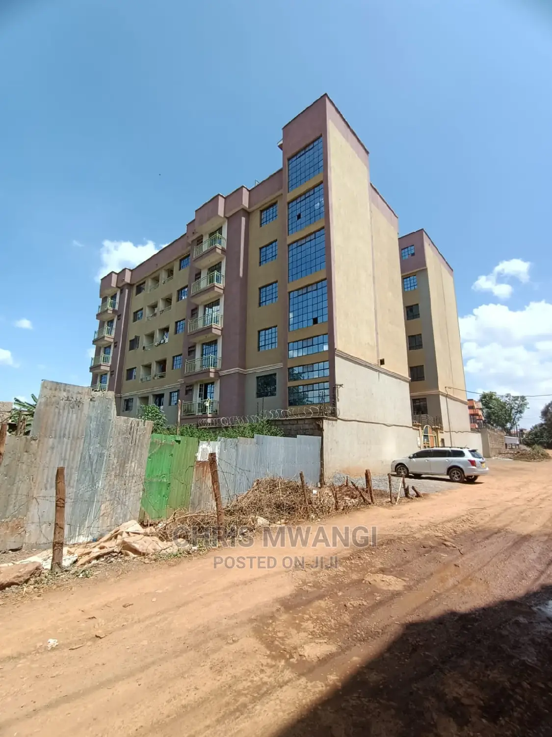 Ruaka Estate: Modern 2-Bedroom Flat for Sale - View Today! in Ruaka