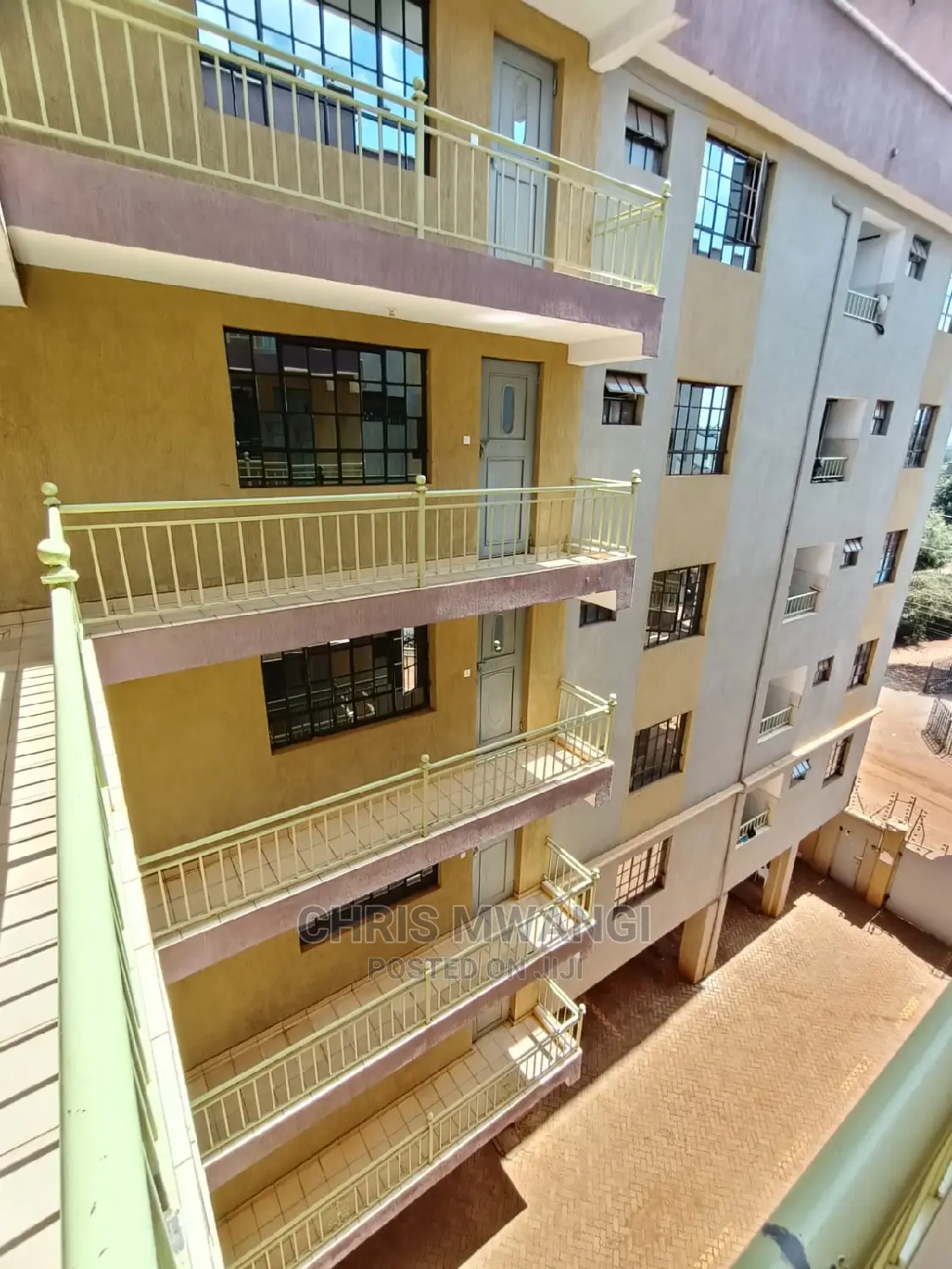 Ruaka Estate: Modern 2-Bedroom Flat for Sale - View Today! in Ruaka