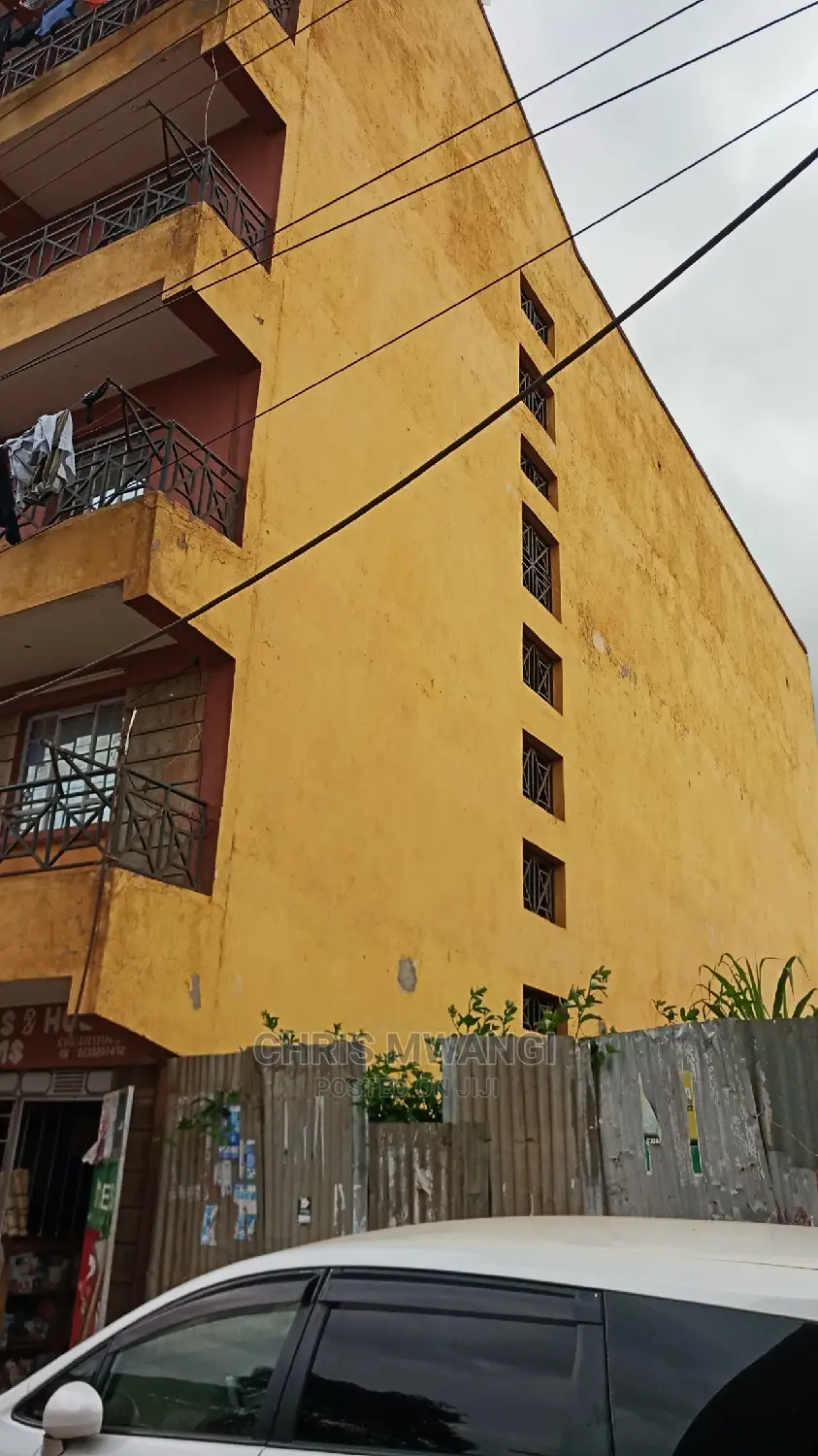 Modern 1-Bedroom Apartment in Kenyatta Road - For Sale in Kenyatta Road / Theta