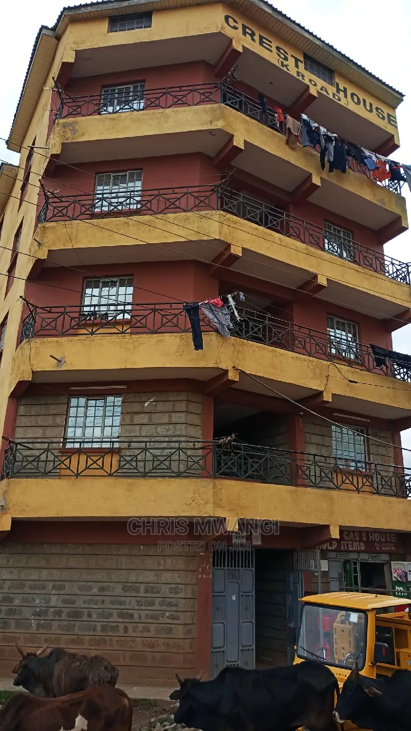 Modern 1-Bedroom Apartment in Kenyatta Road - For Sale in Kenyatta Road / Theta