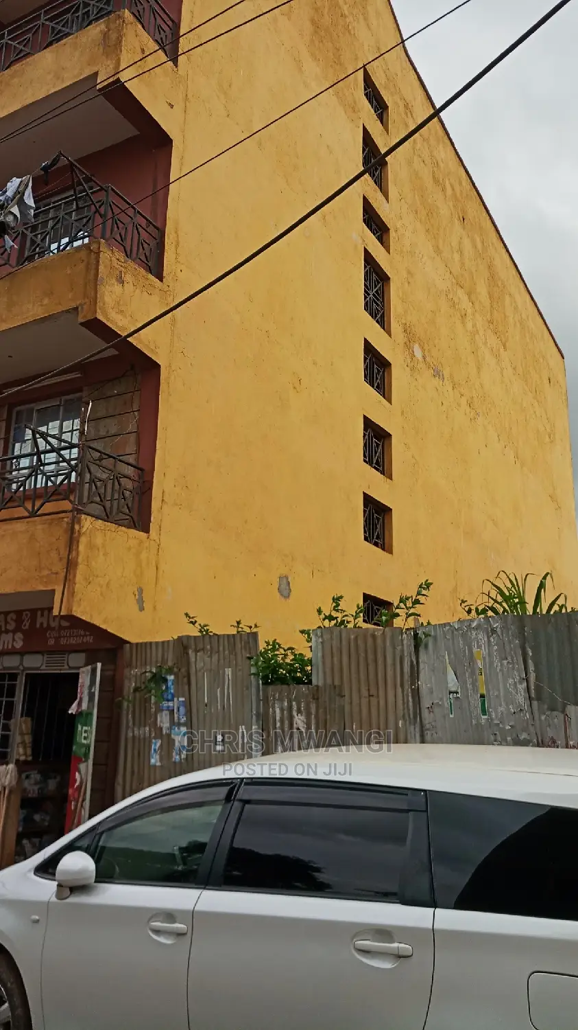 Modern 1-Bedroom Apartment in Kenyatta Road - For Sale in Kenyatta Road / Theta 