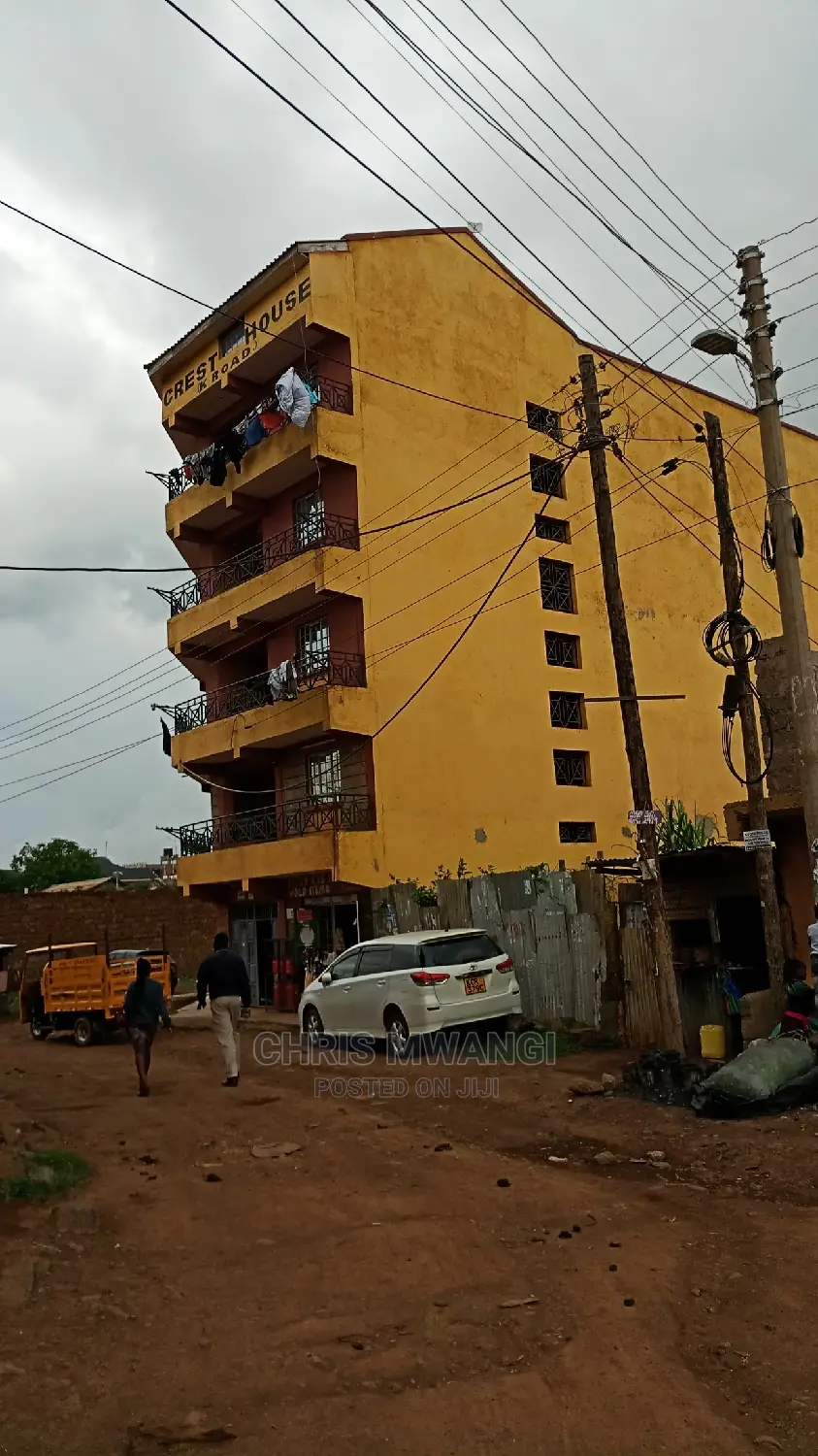 Modern 1-Bedroom Apartment in Kenyatta Road - For Sale in Kenyatta Road / Theta 