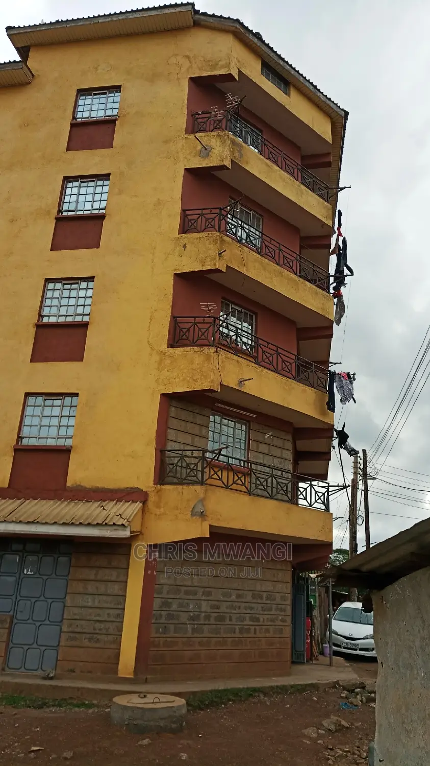 Modern 1-Bedroom Apartment in Kenyatta Road - For Sale in Kenyatta Road / Theta 