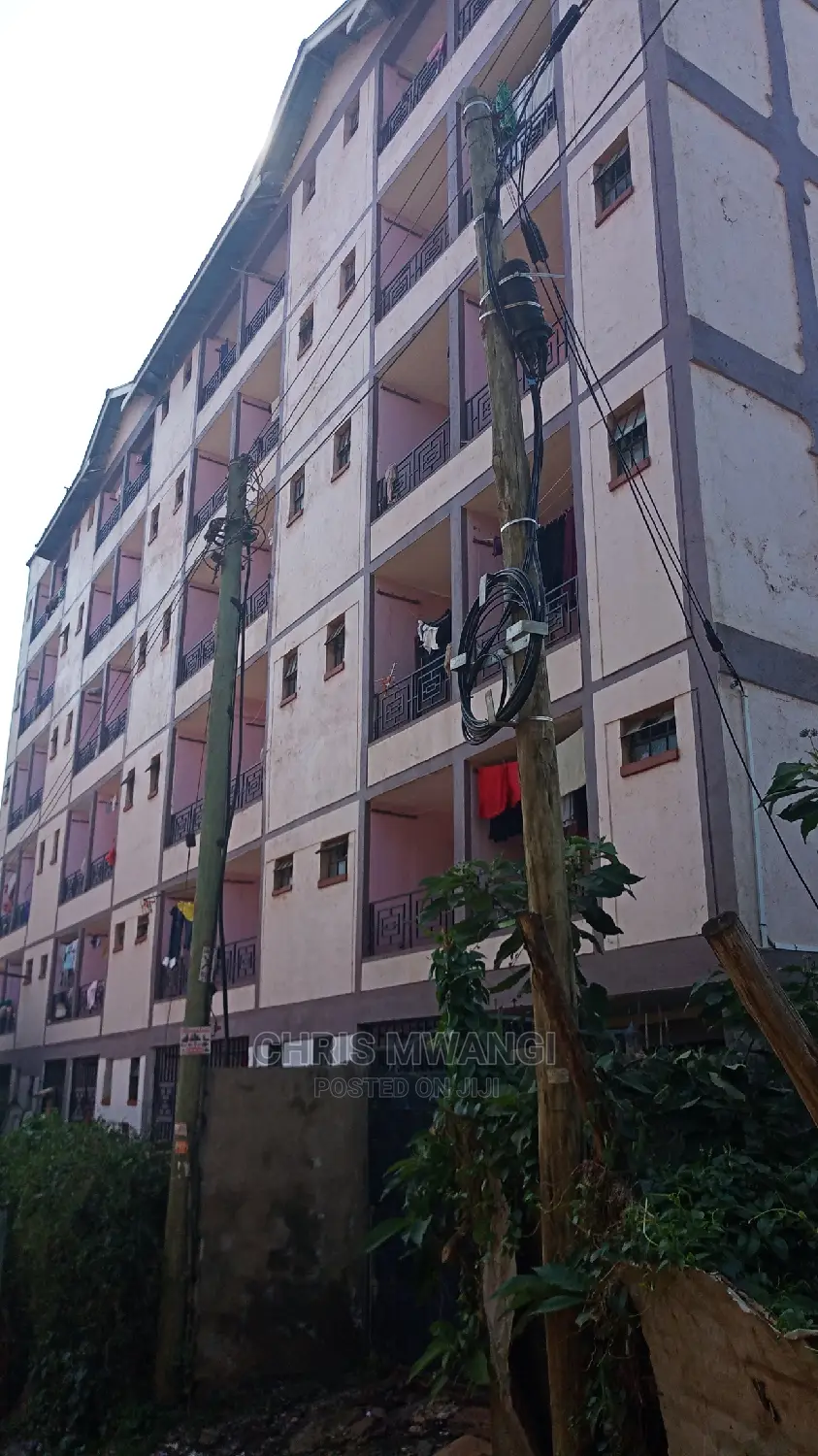 Modern 1-Bedroom Flat in Kinoo, Regen - Now Available in Regen