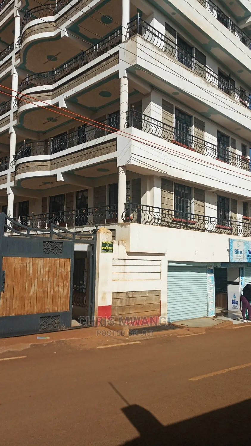 Furnished 3-Bedroom Flat in Kinoo - Real Estate for Sale in Regen in Regen