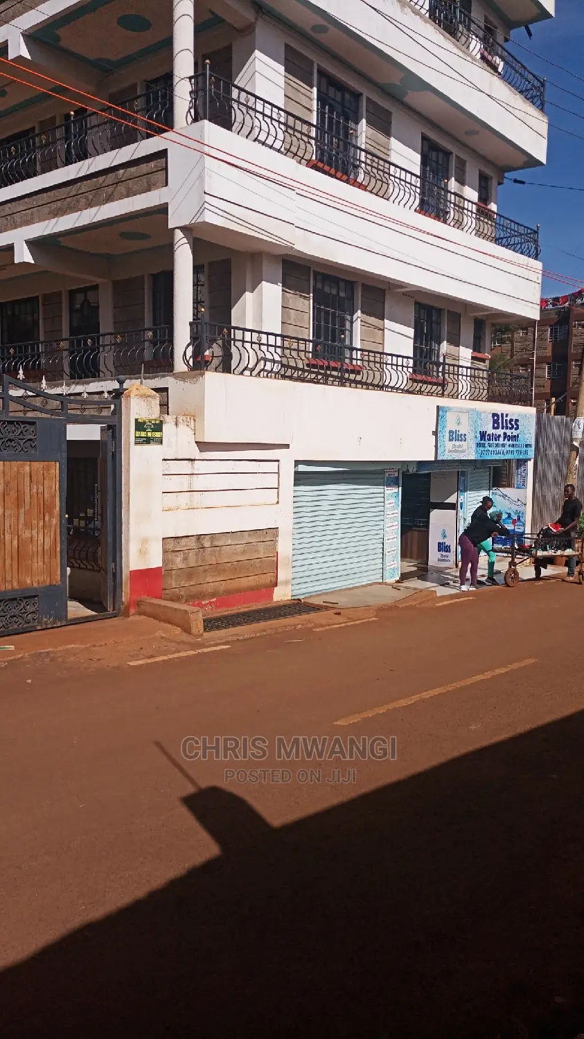 Kinoo 3-Bedroom Flat with Furnishings - Available for Sale in Regen