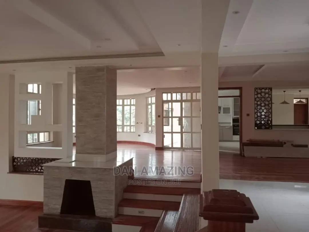 9-Bedroom Maisonette in Exclusive Nyari Neighborhood for Sale in Nyari