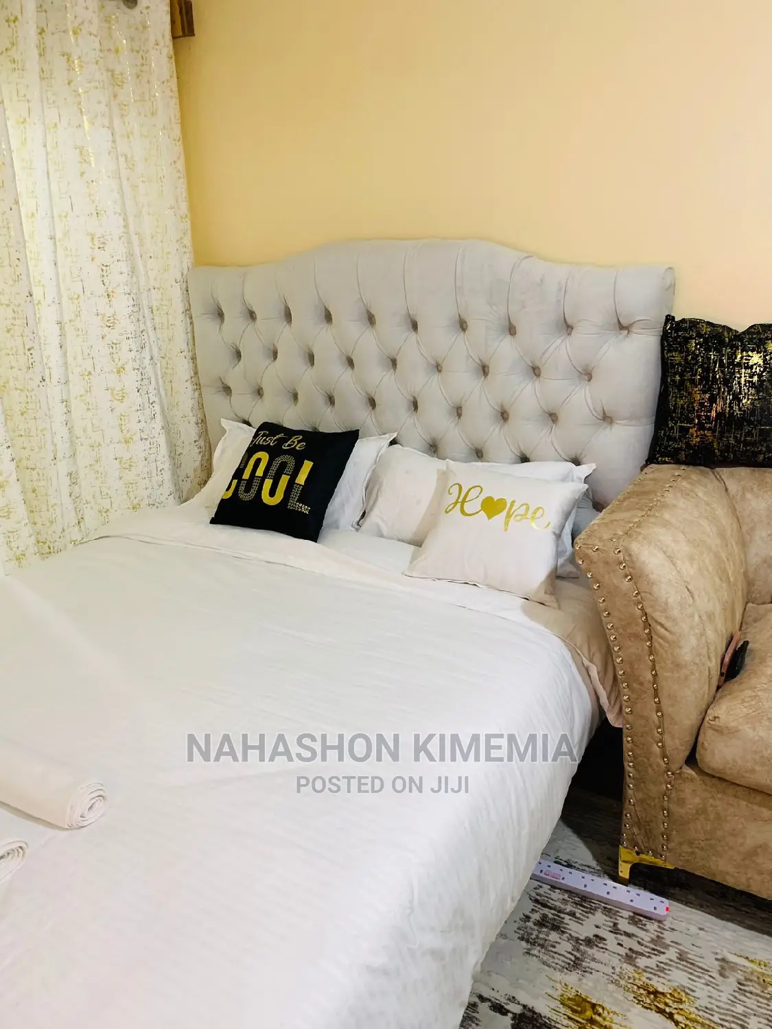 Gold Airbnb Studio in Roysambu, Thika Road - Rent Today, Lumumba Drive in Roysambu
