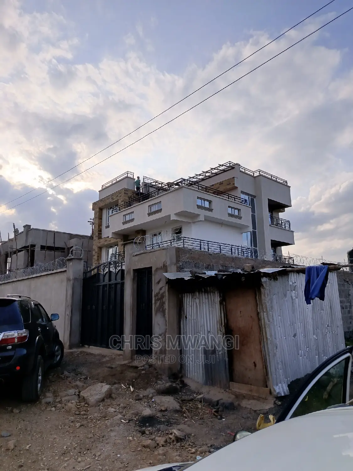 Maisonette for Sale - 5 Spacious Bedrooms in Emarlands Plains, Kamakis in Kamakis
