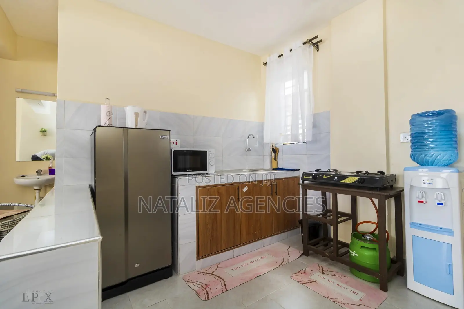 Modern Studio Apartment: Long Term/Short Term Rental Offer in Complex Utawala