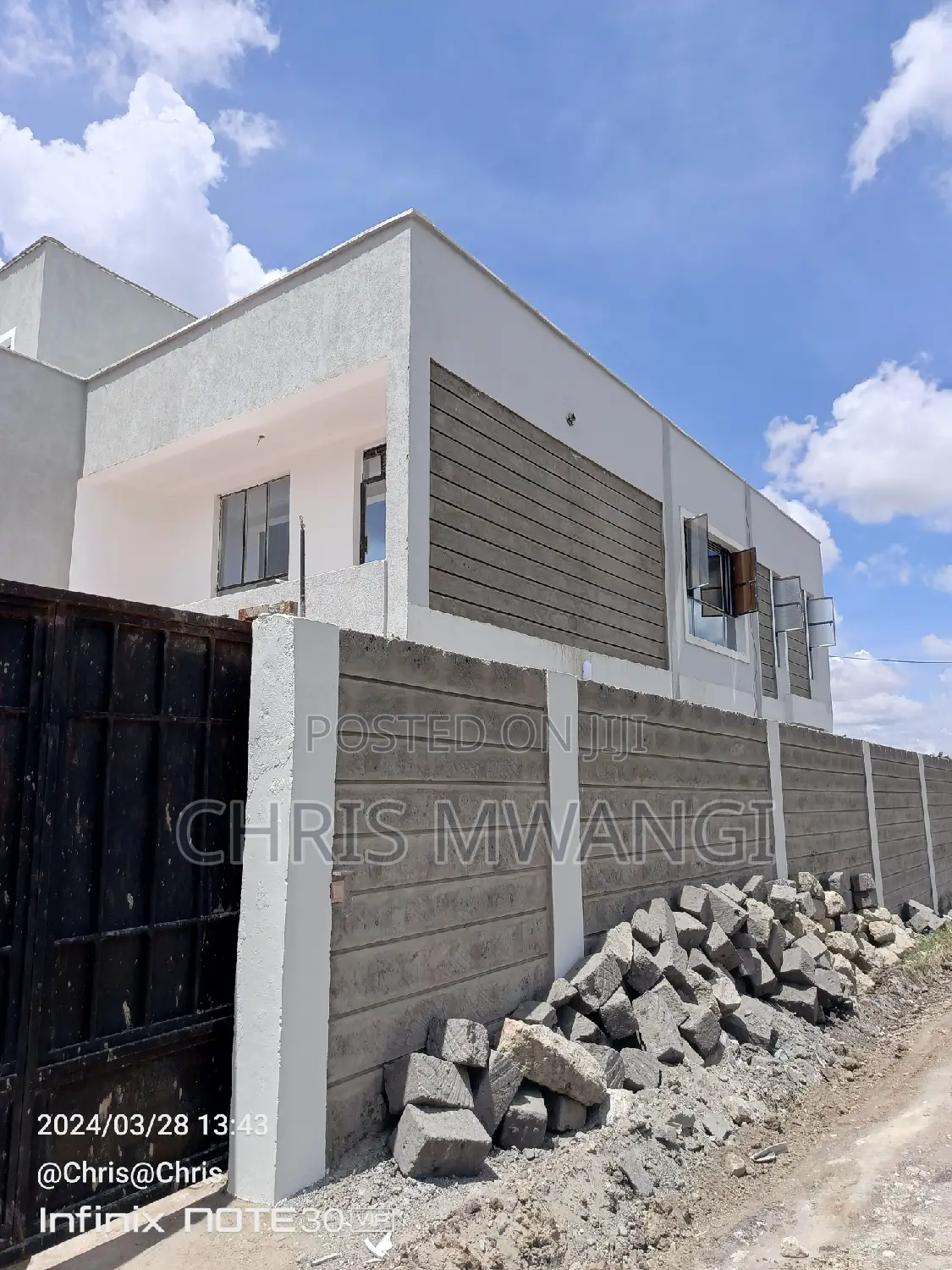 Joska Estate 4-Bedroom Mansion with Furnishings for Sale in Joska