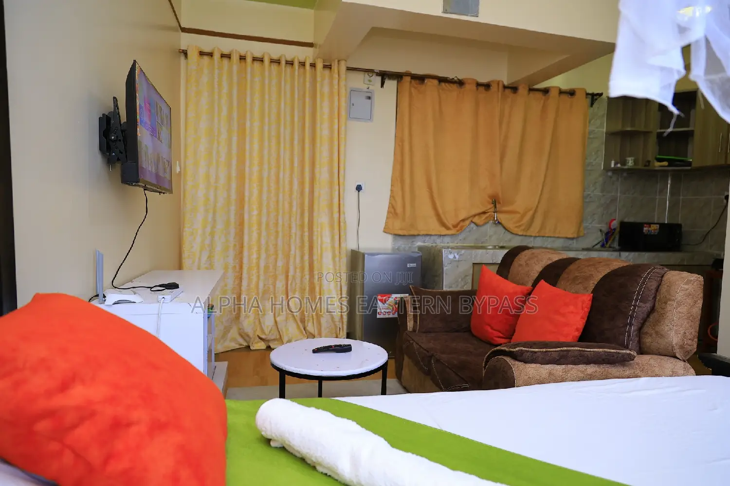 Modern Studio Getaway: Fully Equipped and Stylish in Kamakis
