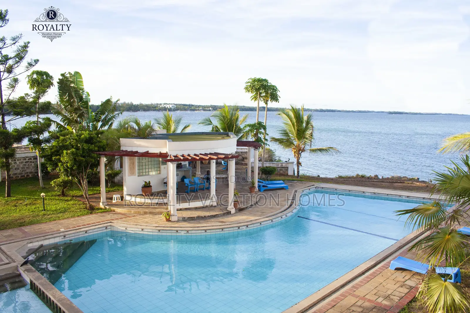 3-Bedroom Beachfront Getaway in Mombasa - Sea Views Included! in Nyali