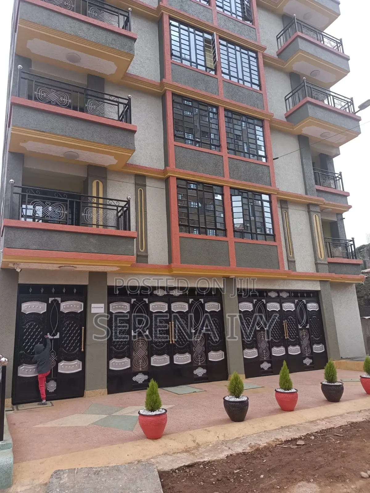 City Studio with Free Parking - Modern Design in Roysambu