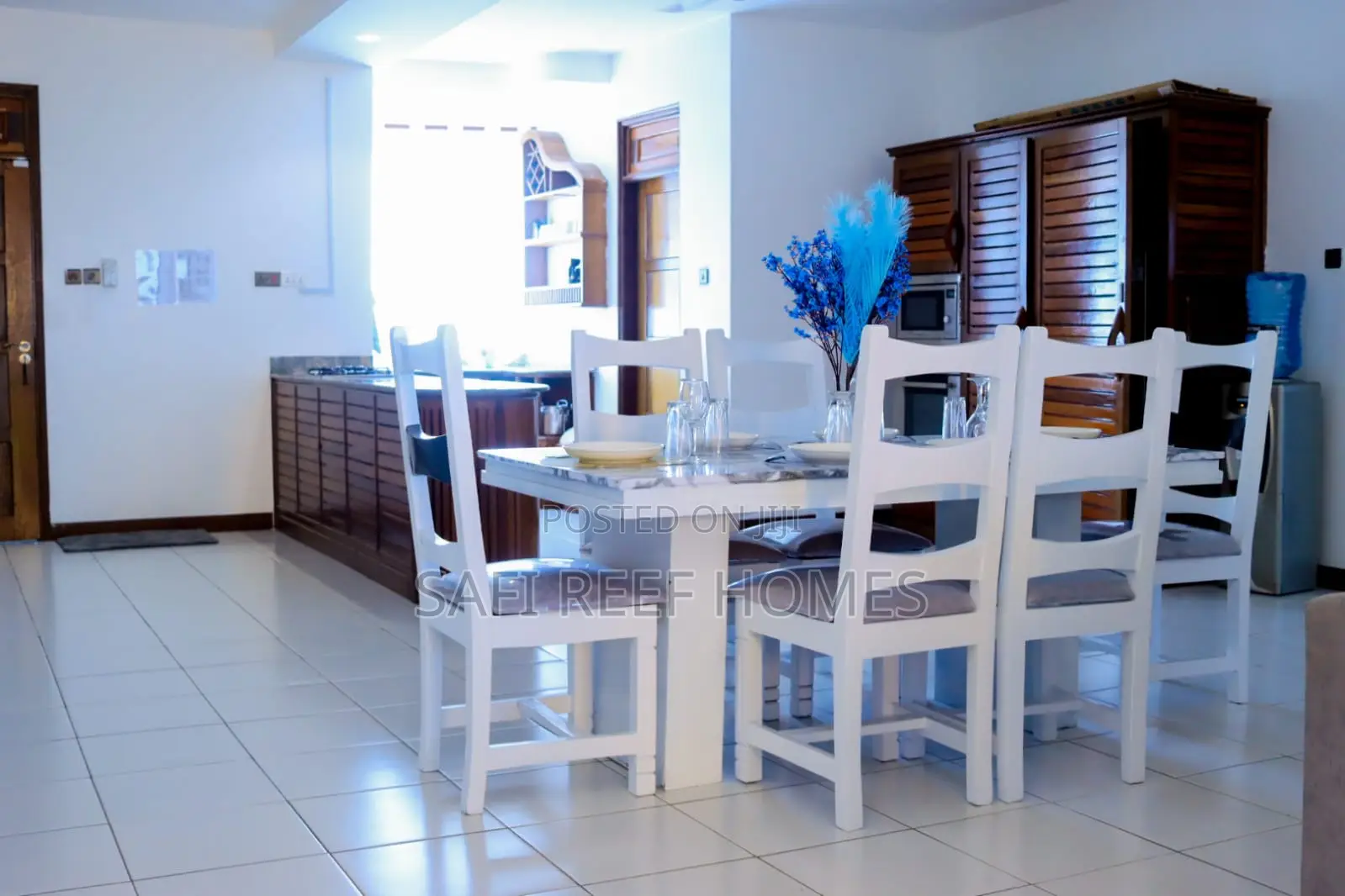 Fantastic and Beautiful 2 Bedroom on the Seafront to Let in Nyali
