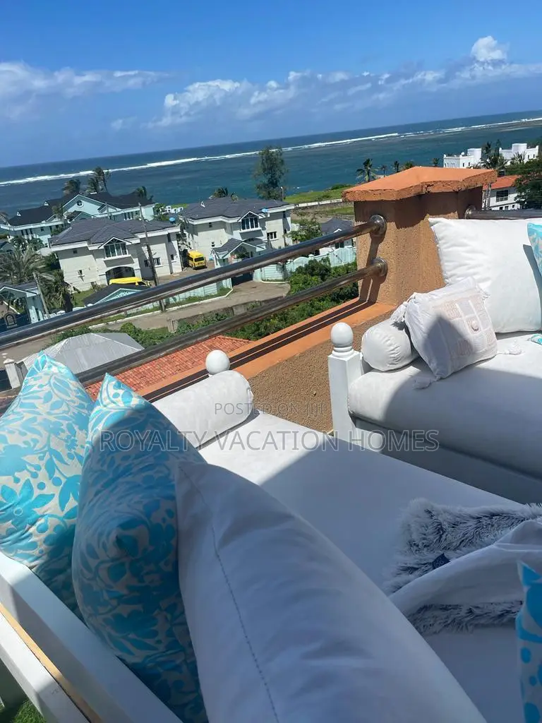 4 Bedroom Holiday Apartment in Mombasa Near Nyali Beach in Kadzandani