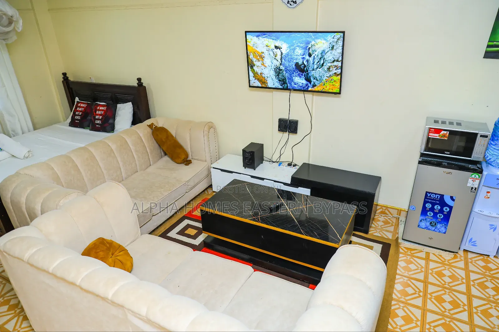 Tranquil Studio Escape Kamakis–Minutes From Eastern Bypass in Kamakis