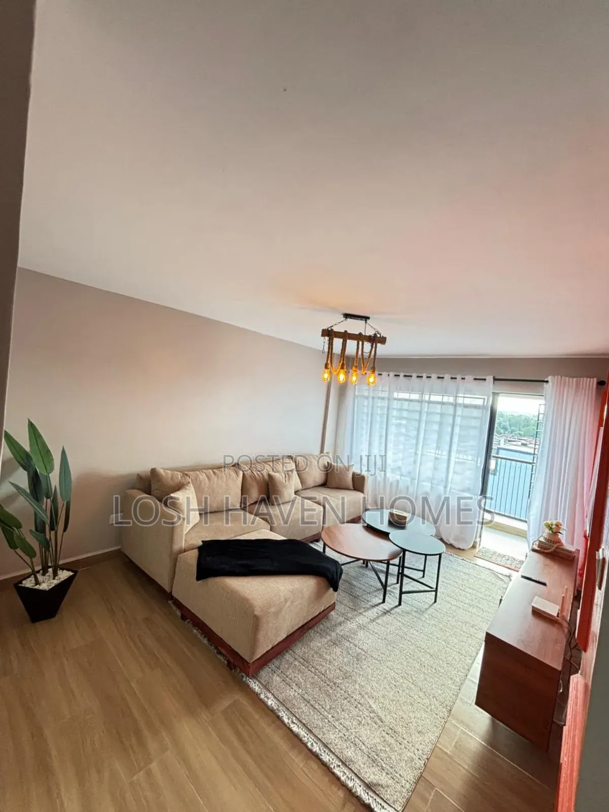 Ensuite Two Bedroom Airbnb Along Thika Road (Roysambu,Trm) in Roysambu