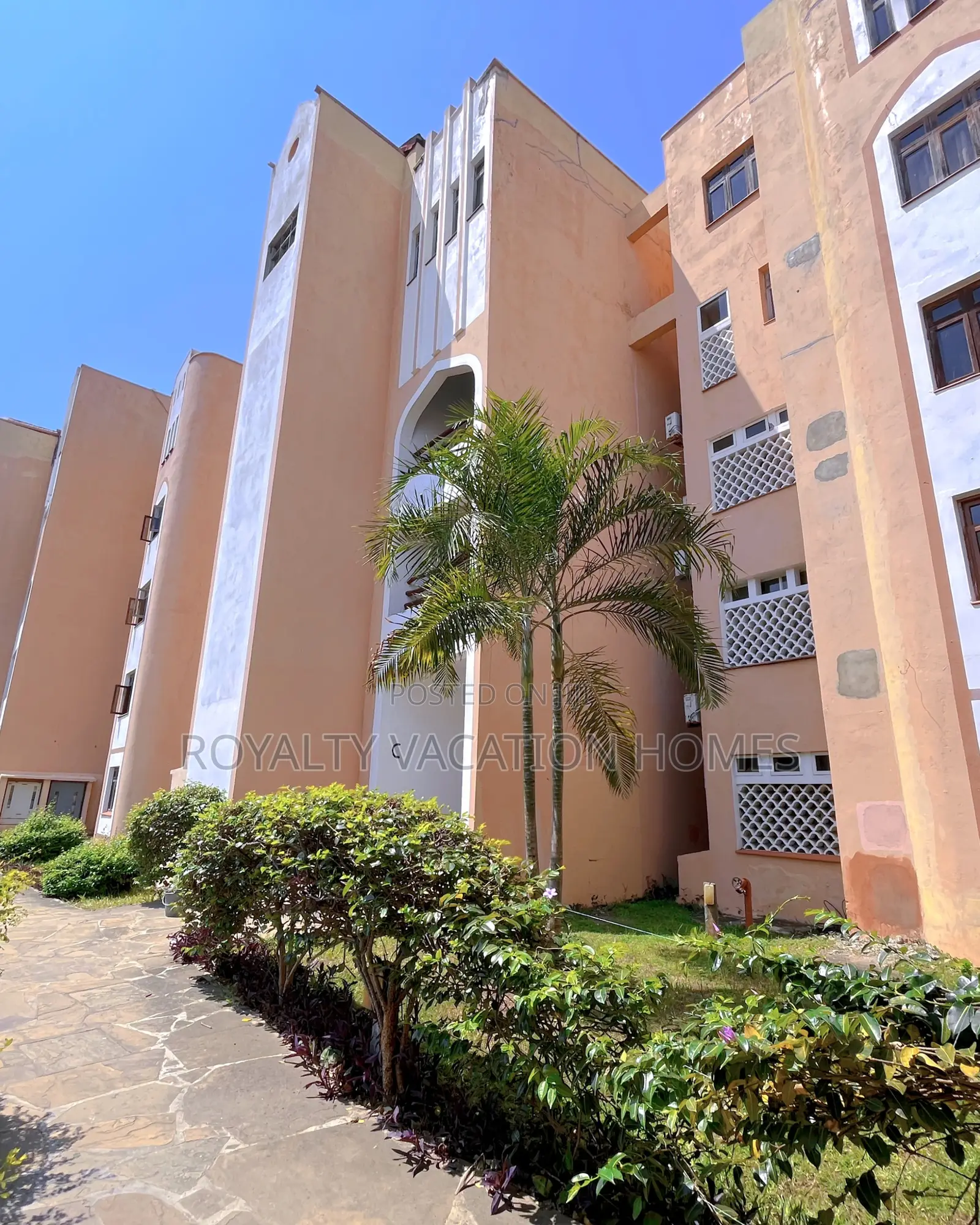 Affordable 2 Br Beach Airbnb Apartment in Mombasa in Shanzu
