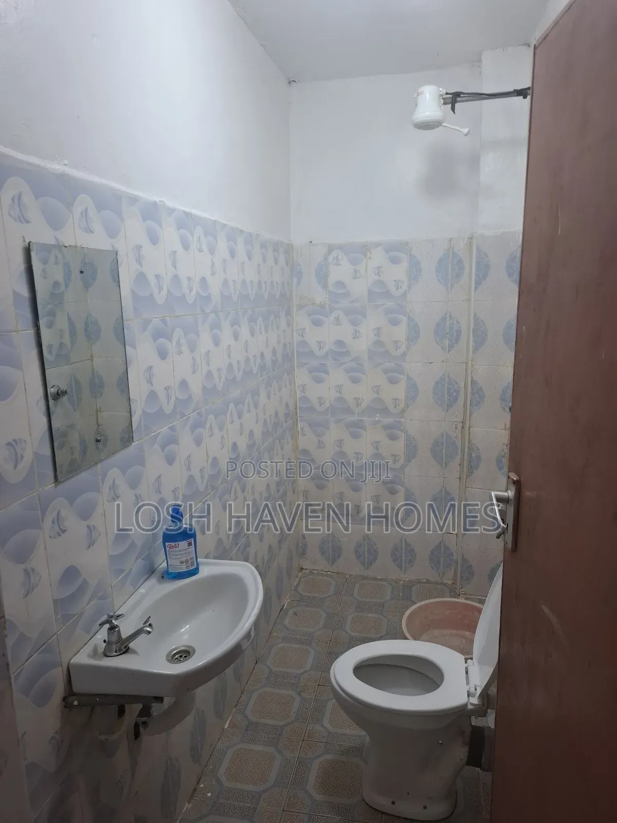 Spacious Studio Airbnb Apartment for Rent in Kenya, Nairobi in Roysambu