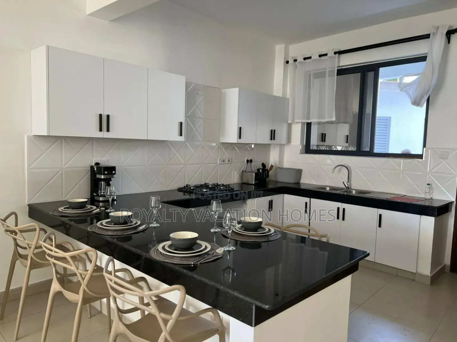 2bedroom Beachfront Apartment in Nyali in Nyali Mkomani