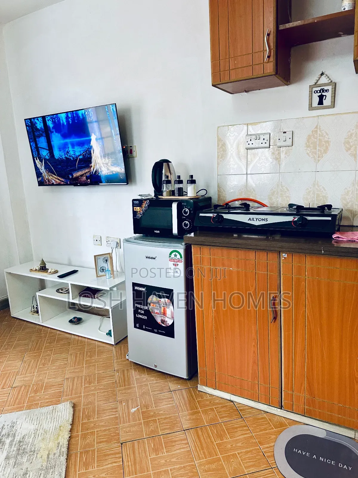 Midnight Blue Studio Airbnb,Trm Roysambu Along Thika Road in Roysambu