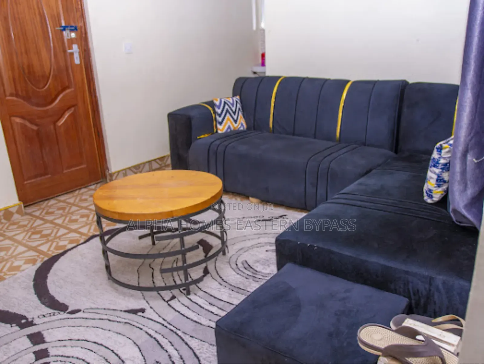 Contemporary City Escape: Fully Furnished One-Bedroom in Kamakis