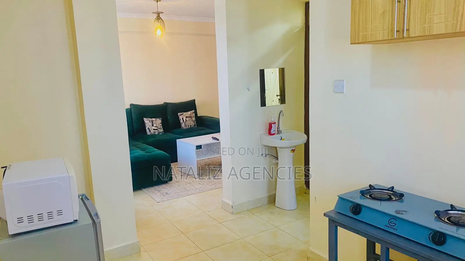 One Bedroom Airbnb in Utawala in Complex Utawala