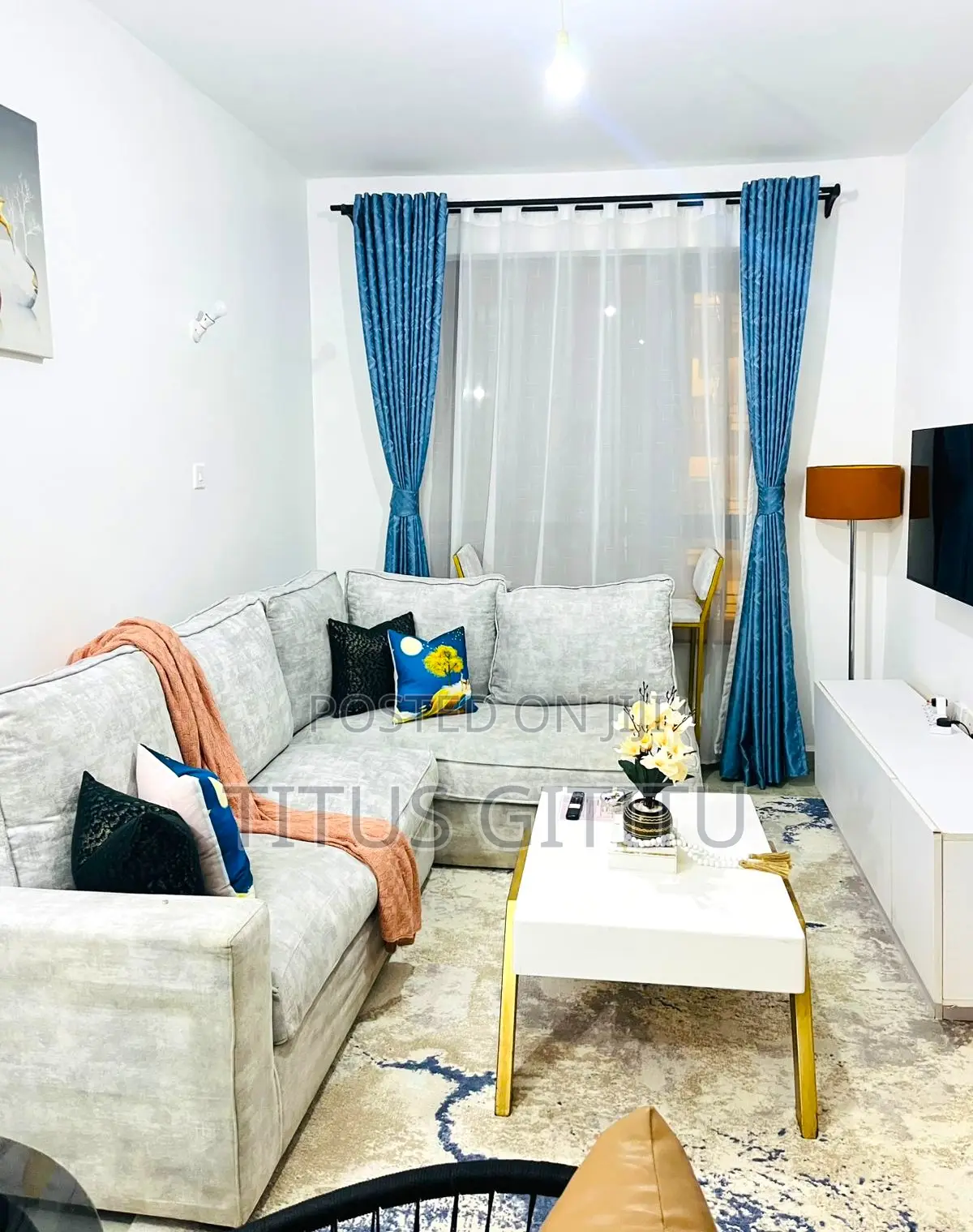 Stylish 2-Bedroom Airbnb in Roysambu King Beds, Netflix,Wifi Parking in Roysambu