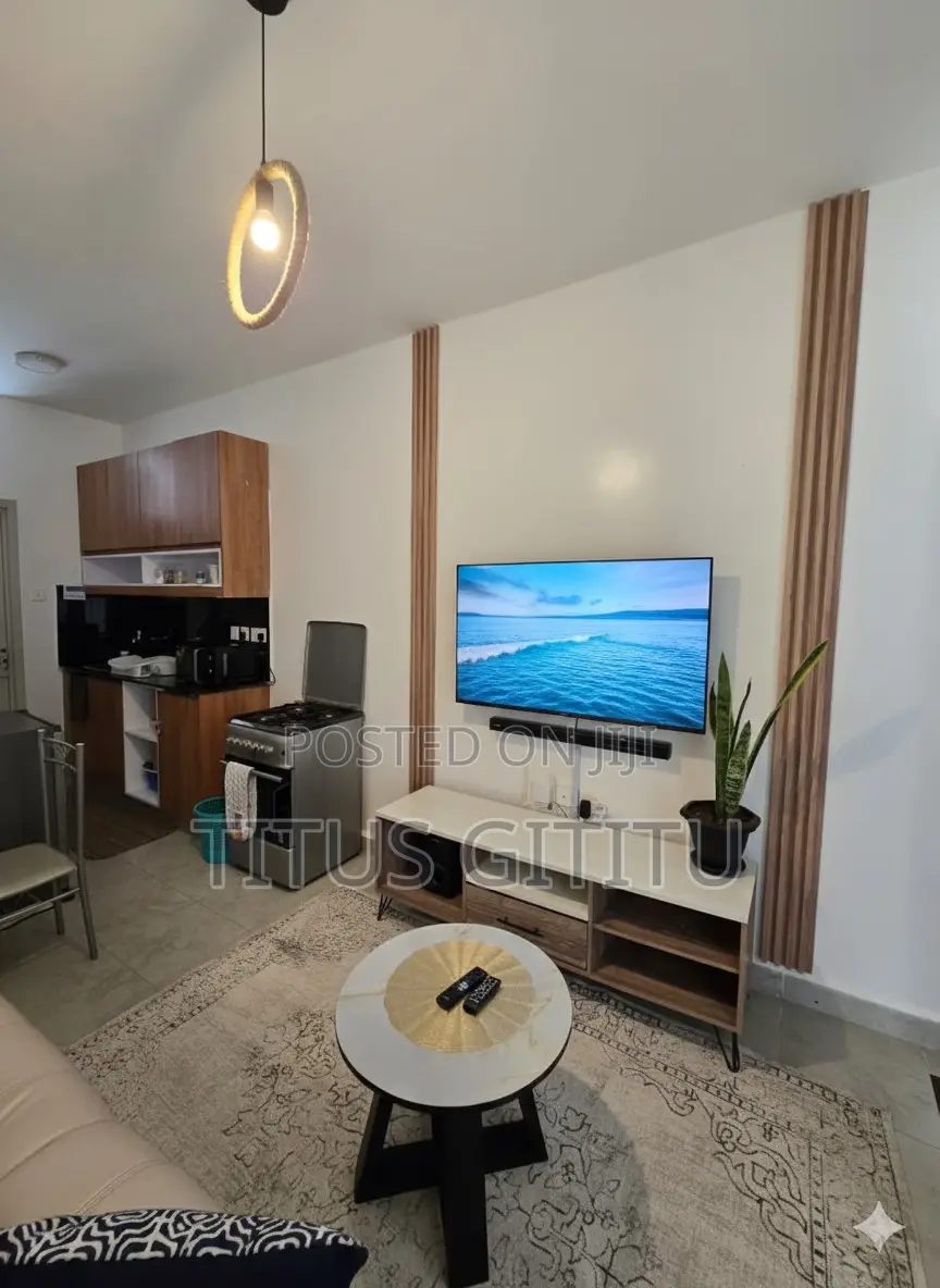 Luxurious 1 Bedroom Airbnb in Roysambu | Furnished | Netflix Parking in Roysambu