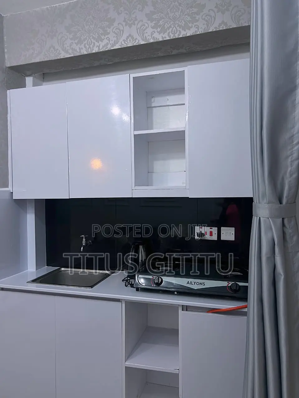 Luxurious Studio Airbnb Roysambu Near Thika Road | Premium Furnished in Roysambu