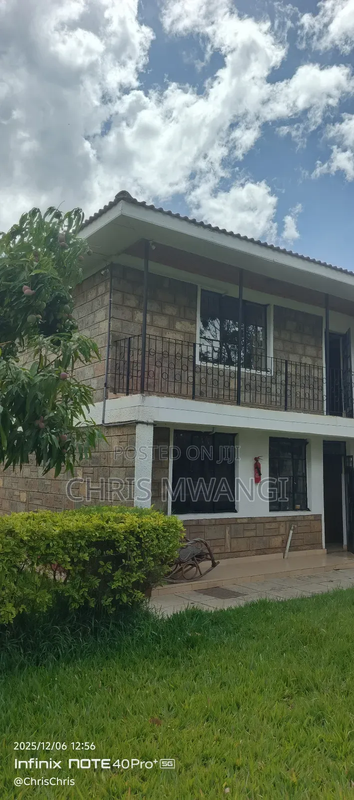 5bdrm Maisonette in Thome Estate for sale in Thome