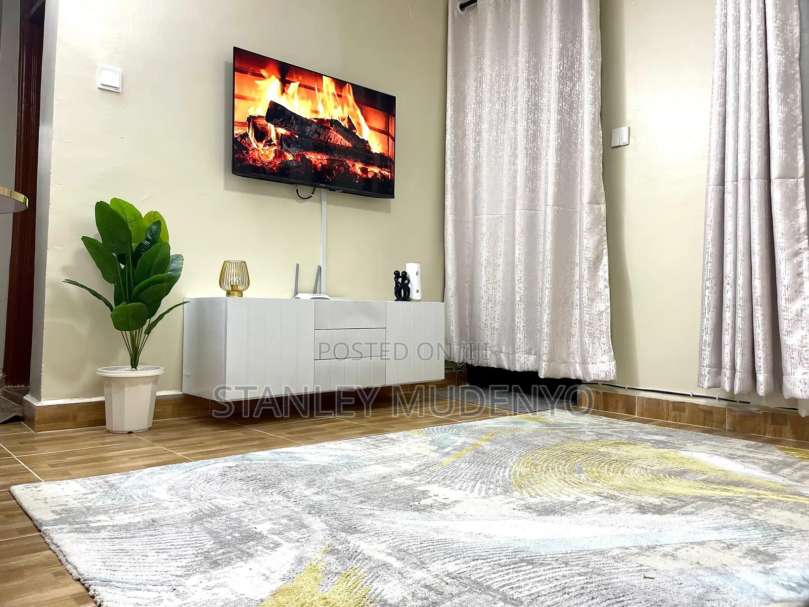 One Bedroom Air BNB in Utawala Near Naivas Shooters Quickmart Kwachief in Complex Utawala