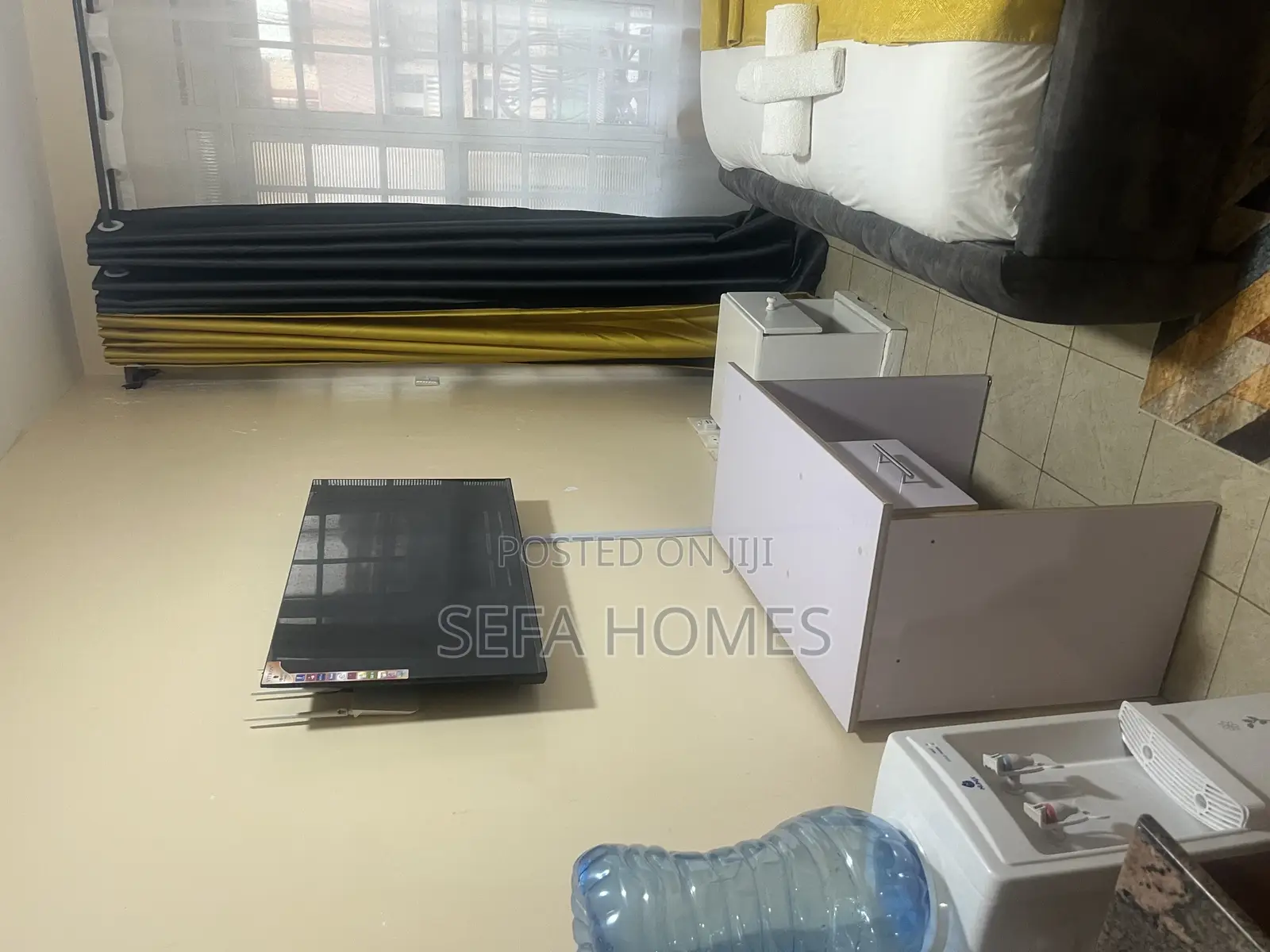 Beautifully Furnished Modern Studio Airbnb Ruaka in Ruaka