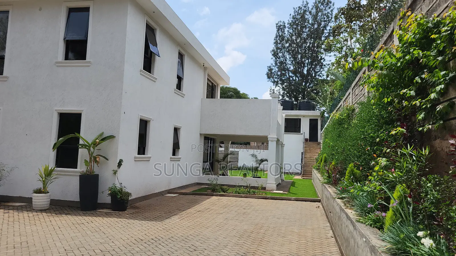 5bdrm House in Evergreen, Runda for sale in Runda