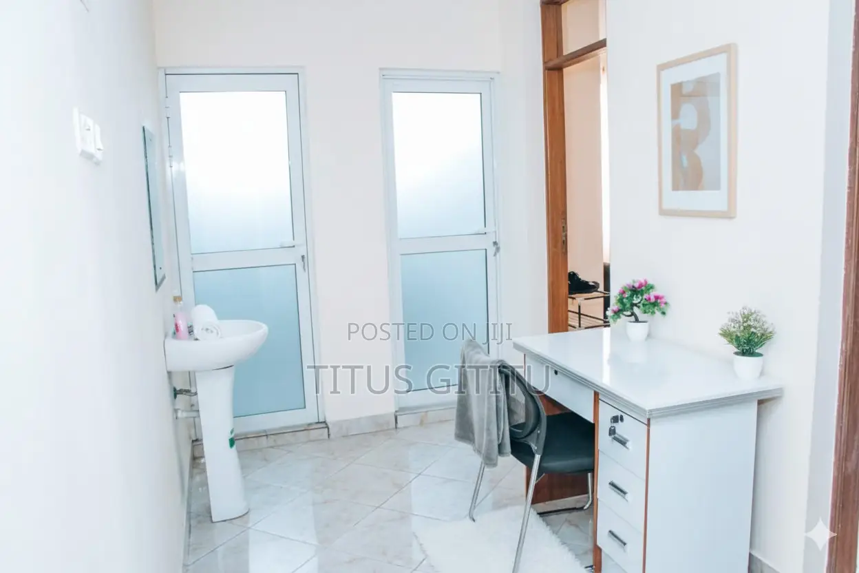 Modern 1 Bedroom Airbnb Sabasaba Mombasa | Near Fort Jesus | in Haile Selassie Rd