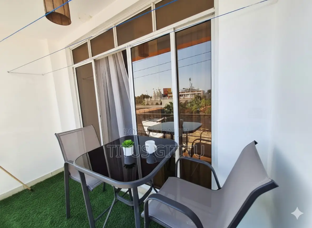 Luxury 1 Bedroom Airbnb Nyali | Balcony Views | Near Beach | in Nyali Mkomani