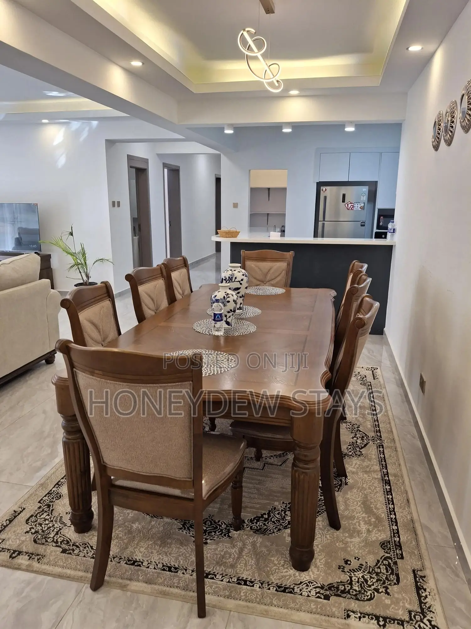 Royal Oaks Residency – Elegant 5br All en-Suite Airbnb in Lavington in Valley Arcade