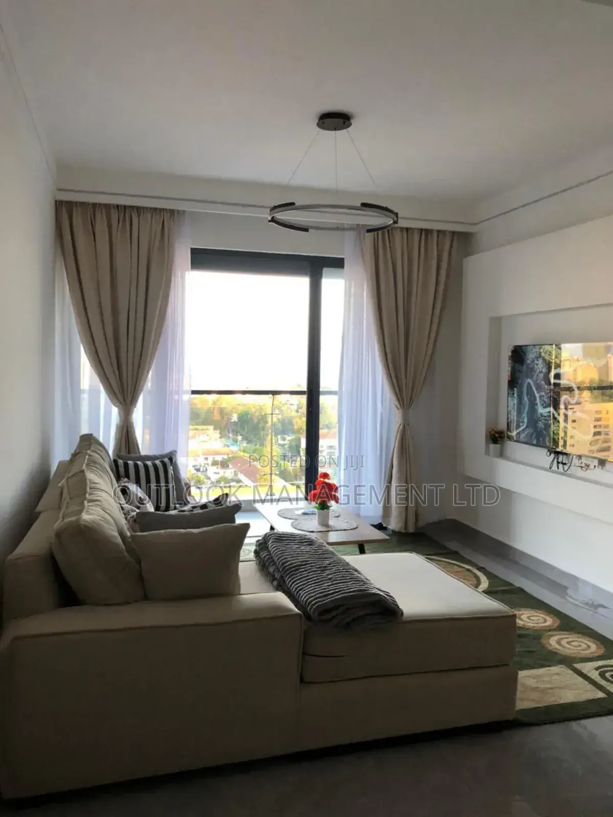 1 Bedroom to Let in Lavington in Valley Arcade