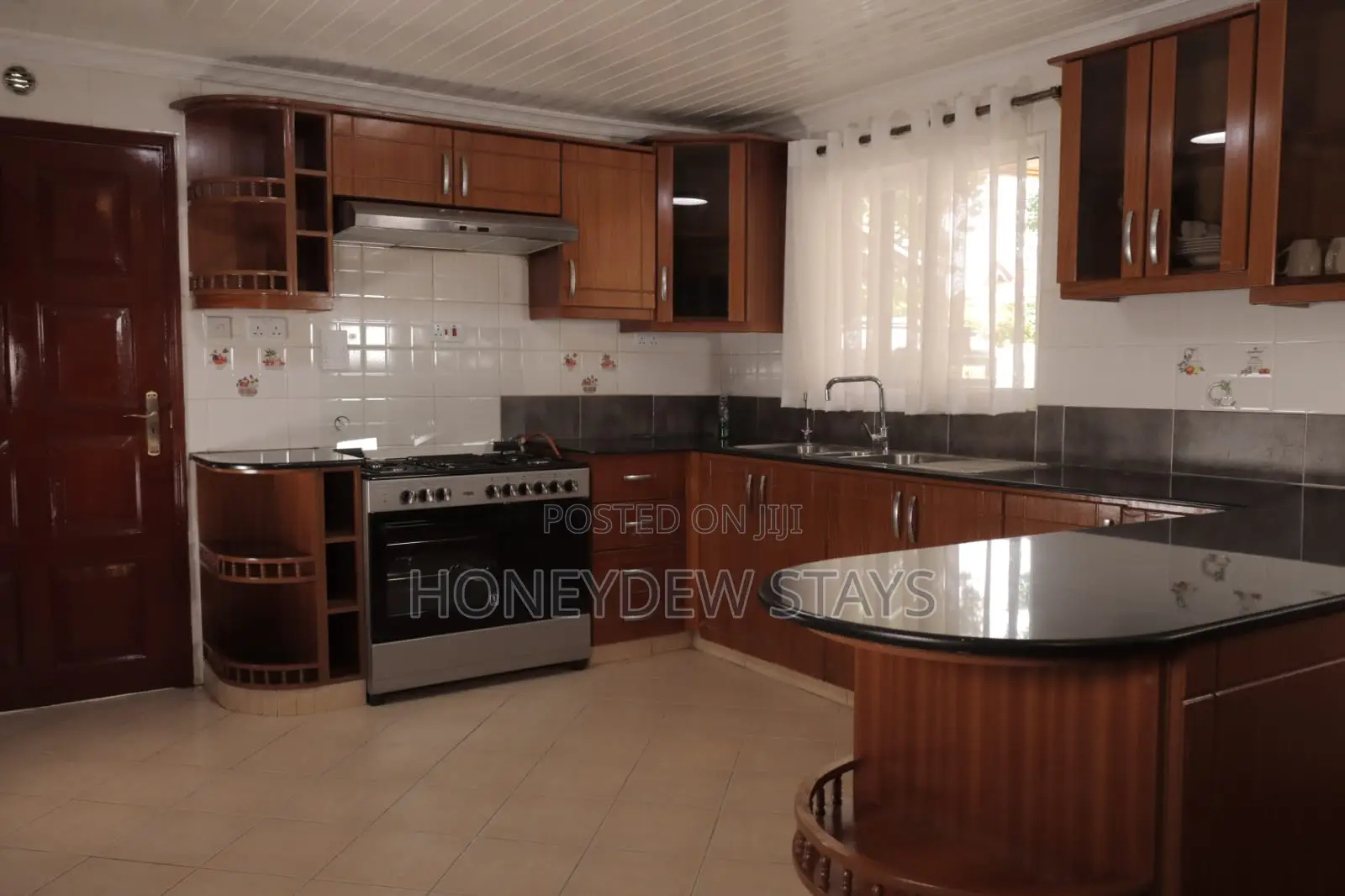 Stylish 5-Bedroom Airbnb Bungalow Near SGR Jkia in DayStar Area