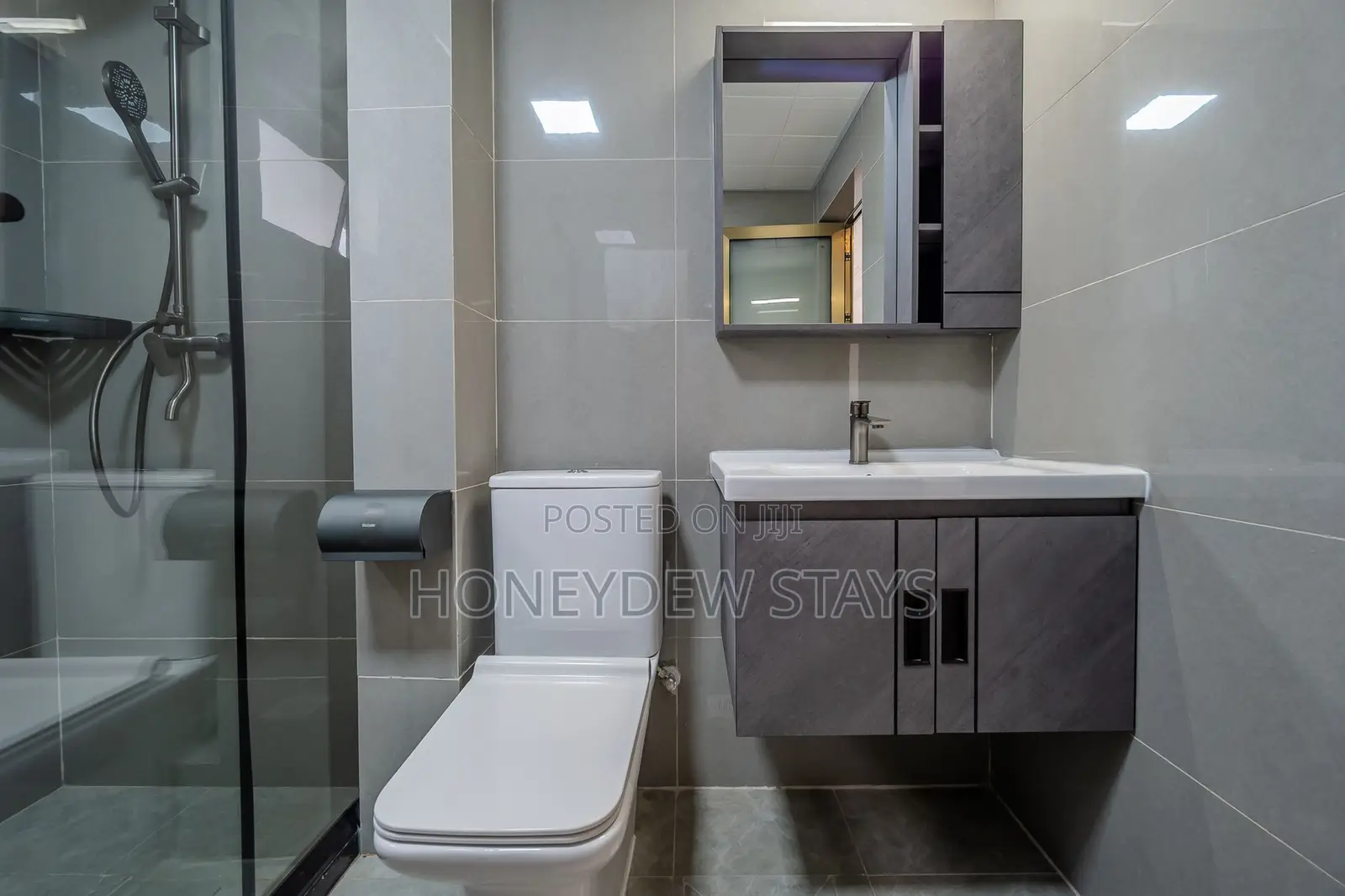 Airbnb 2br Riverside Apartment With Serenity Modern Comfort. in Spring Valley