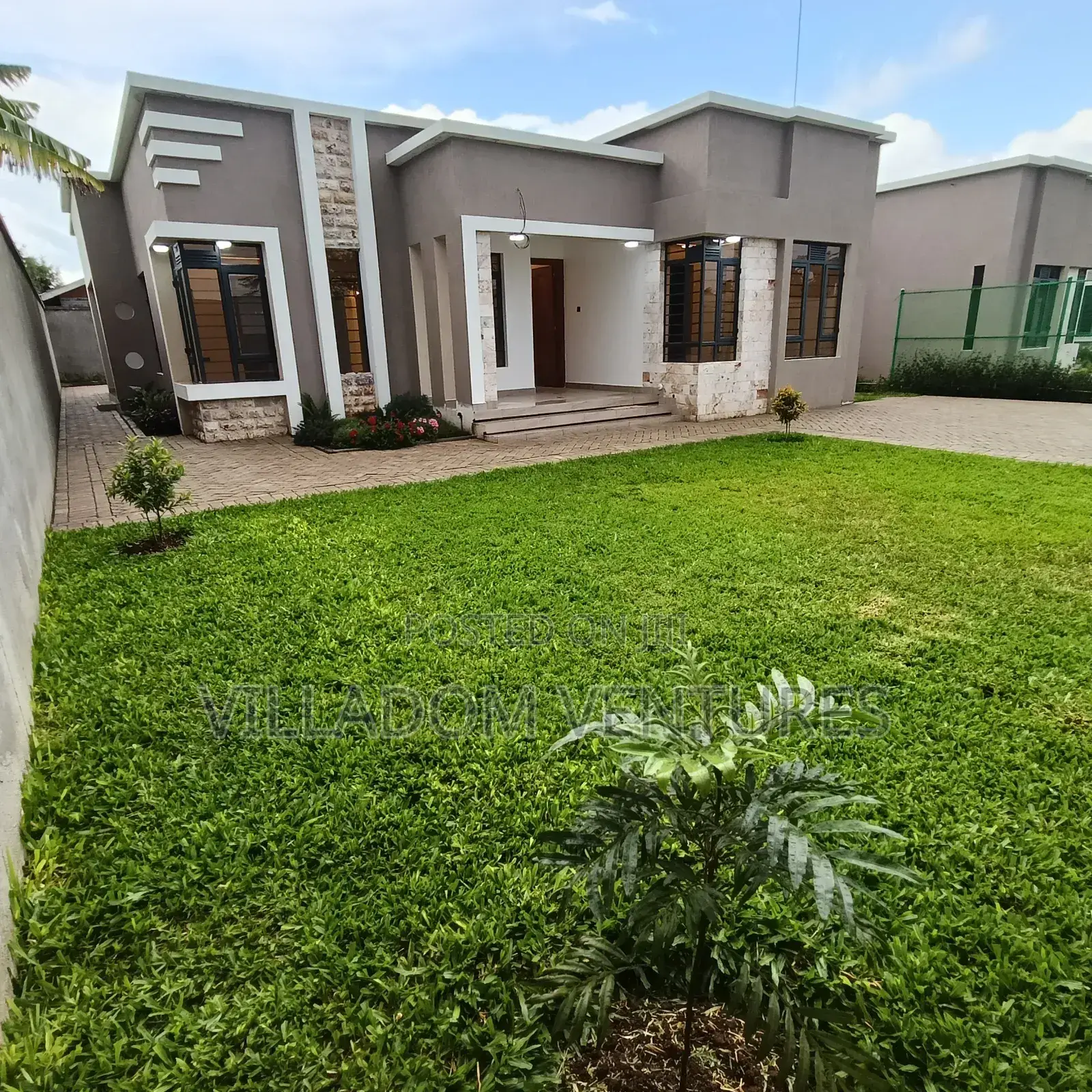 3bdrm Townhouse/Terrace in Nakuru Town East for sale in Nakuru Town East