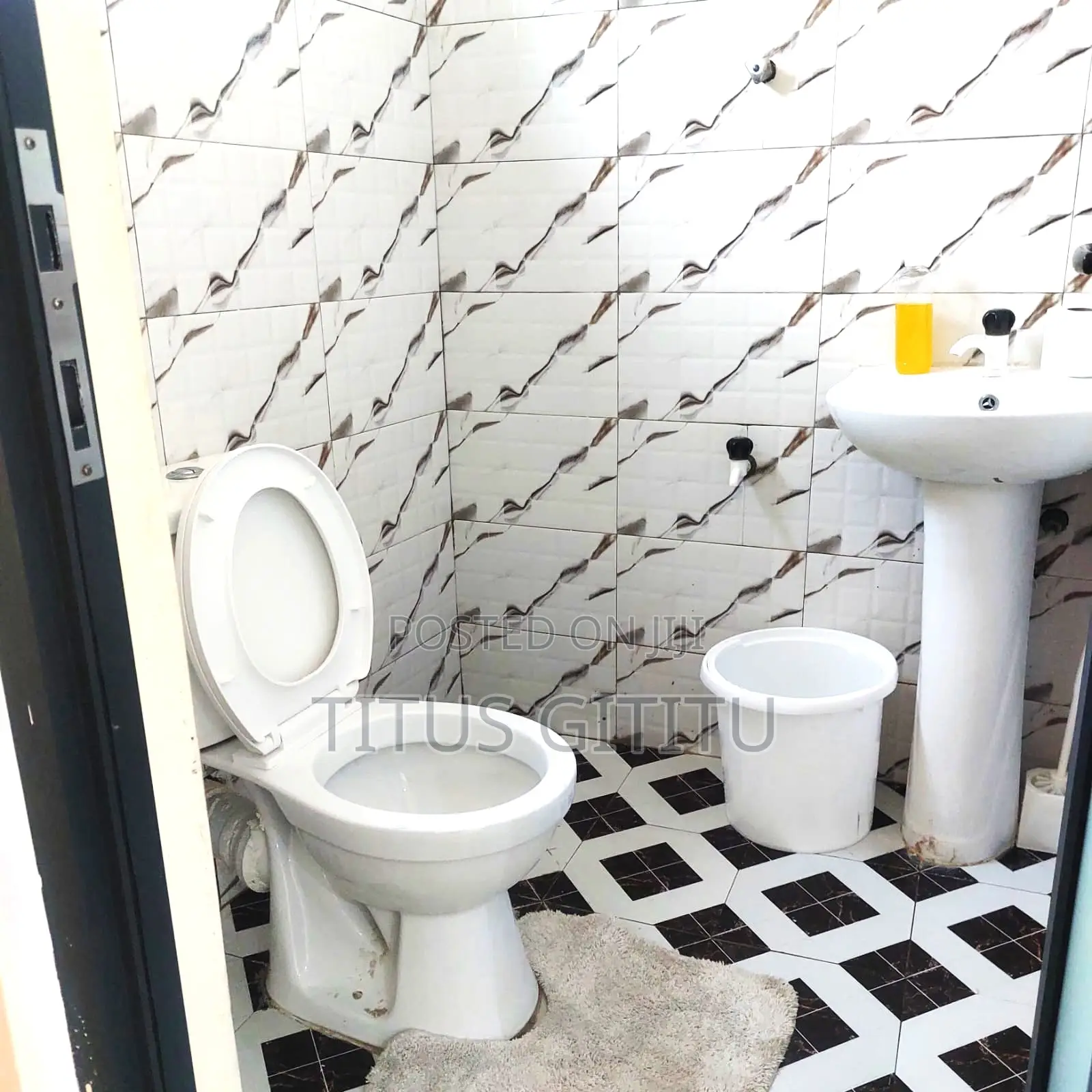 Spacious Studio Airbnb Mombasa Cbd, Ganjoni | Near SGR Sapphire in Ganjoni