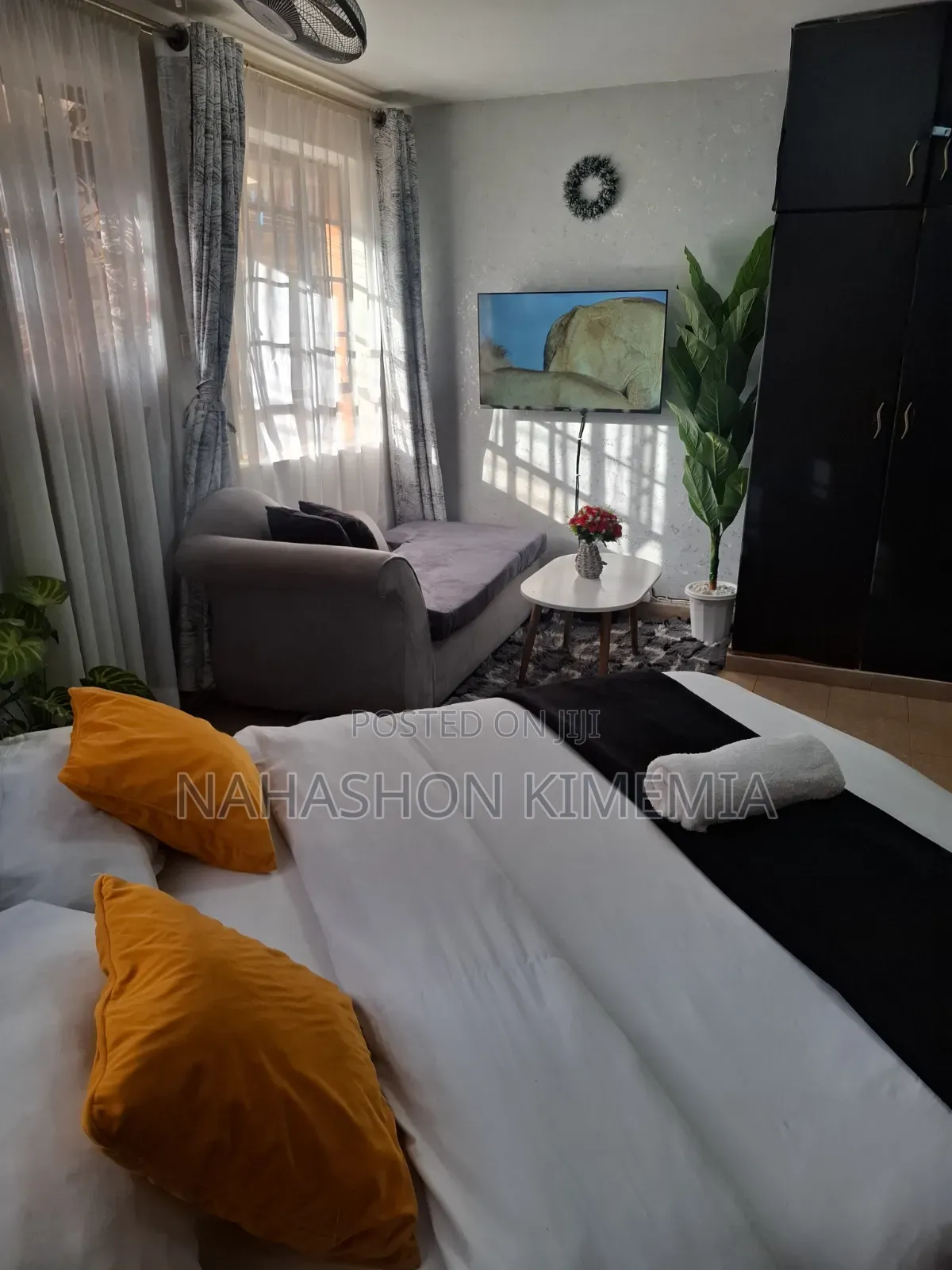 Cozy Home Away From Home Studio Bnb Trm Drive Roysambu Thika Road in Roysambu