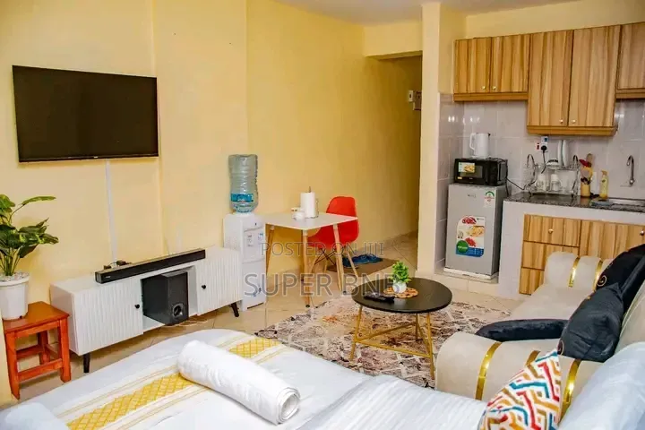 Studio and 1 Bedroom Airbnb in Oj Membley Along the Eastern Bypass. in Old Junction