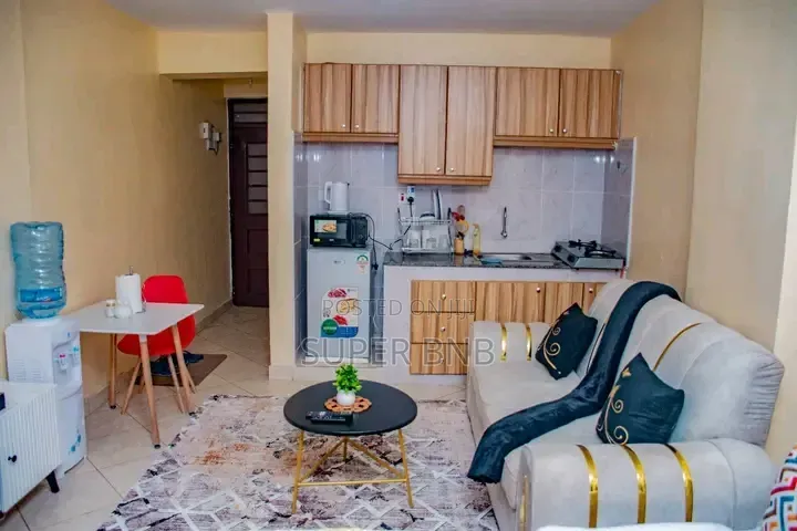 Studio and 1 Bedroom Airbnb in Oj Membley Along the Eastern Bypass. in Old Junction