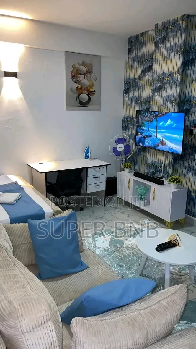Cozy Modern Studio Airbnb in Membley Oj Ruiru. in Kamakis