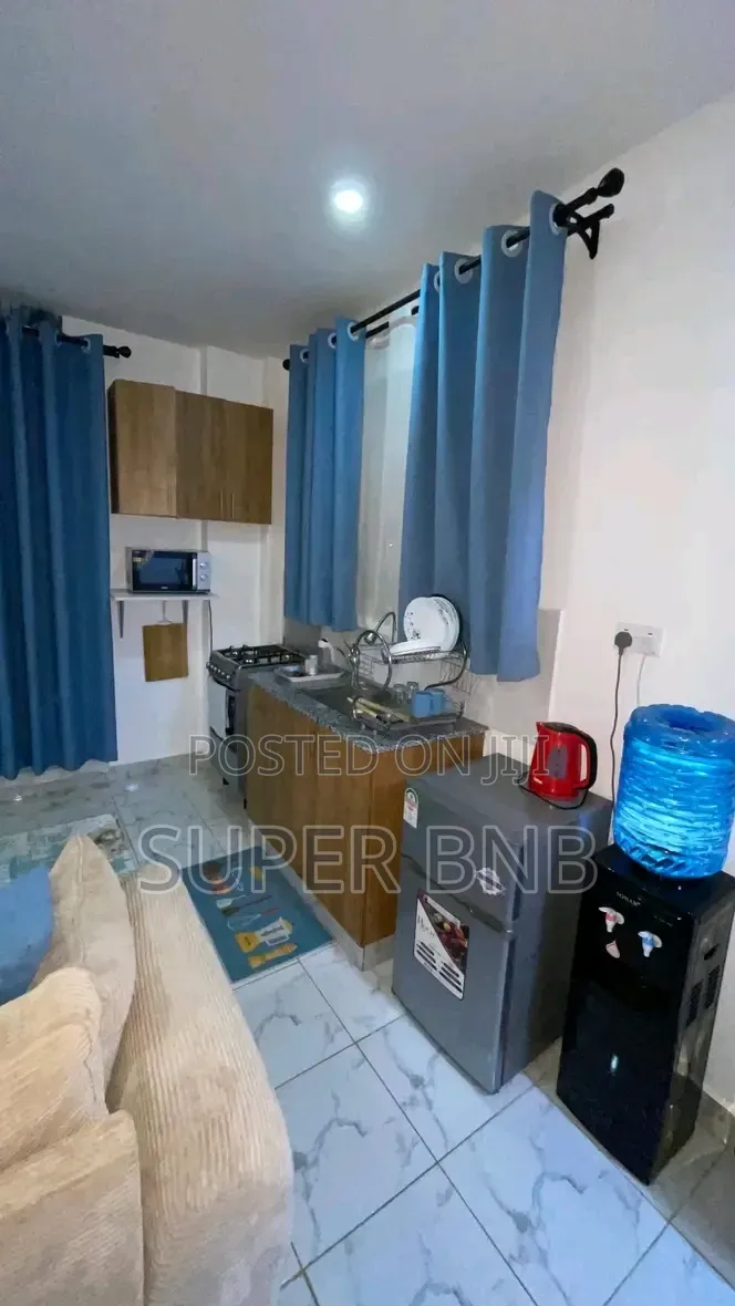 Cozy Modern Studio Airbnb in Membley Oj Ruiru. in Kamakis