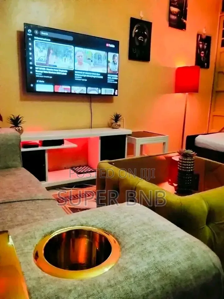 Studio Airbnb Donholm Phase8 Opposite Greenspan Mall in Greenspan