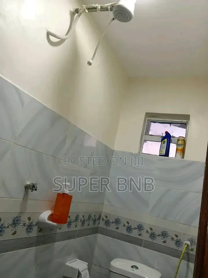 Studio Airbnb in Utawala-Astrol, Astrol Petrol Station. in Complex Utawala